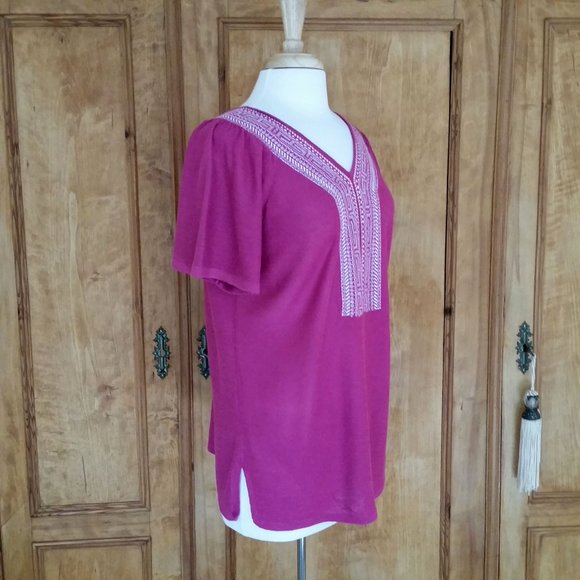 Vintage V-Neck Embellished Half Sleeve Top. Size M. - Picture 4 of 6